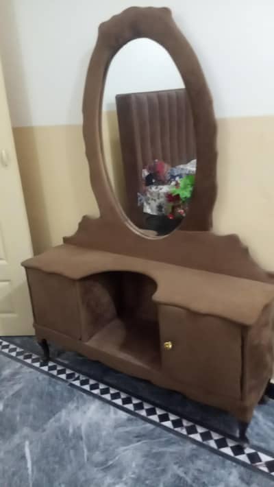 dressing table