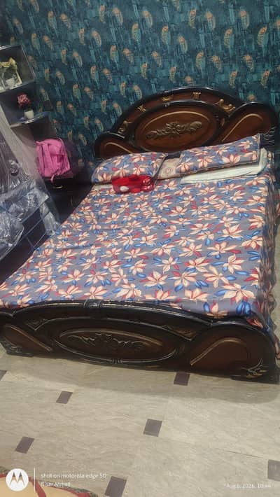 Bed set with mattress