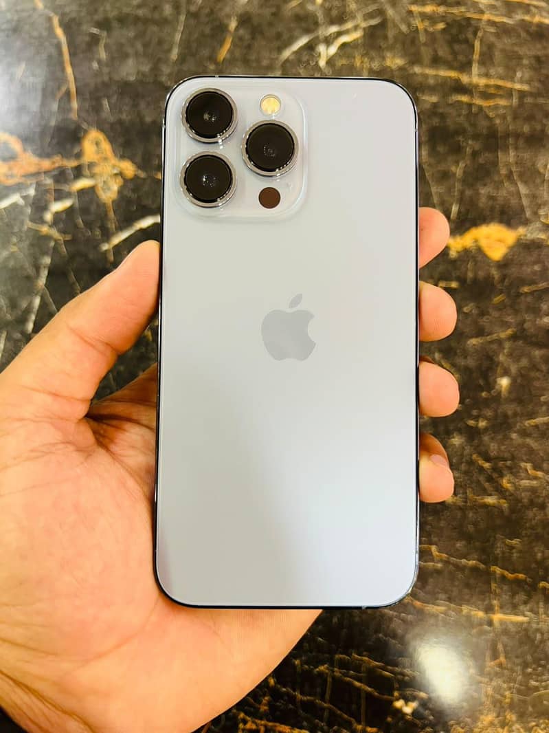 Apple iPhone 13 Pro 3