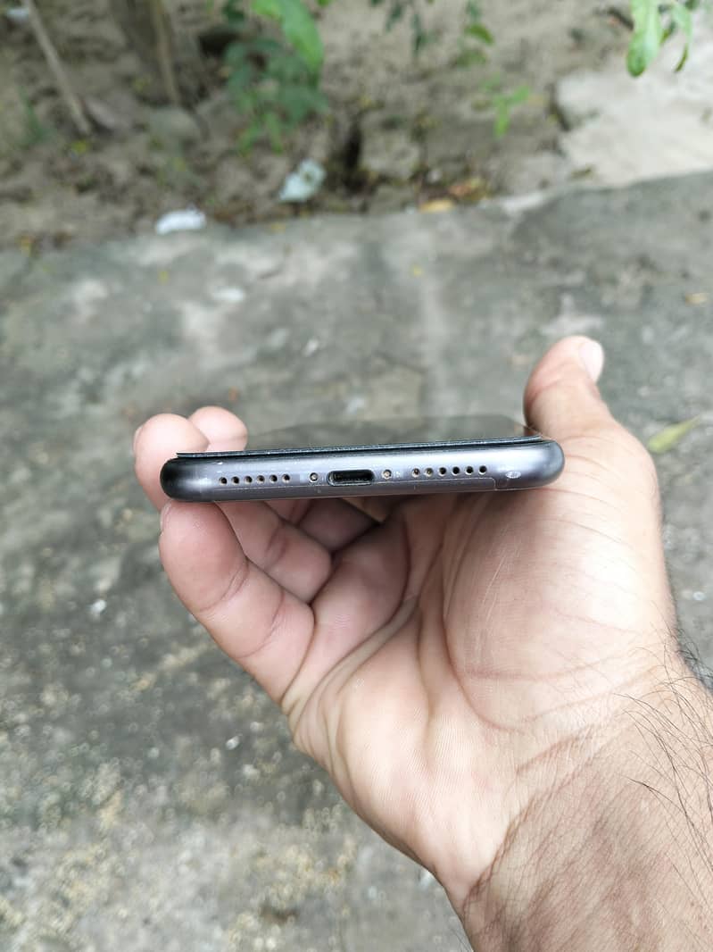 Apple iPhone 11 1