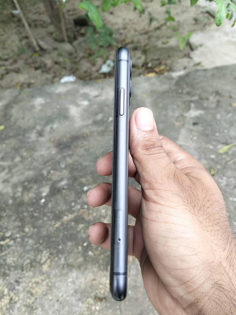 Apple iPhone 11 2