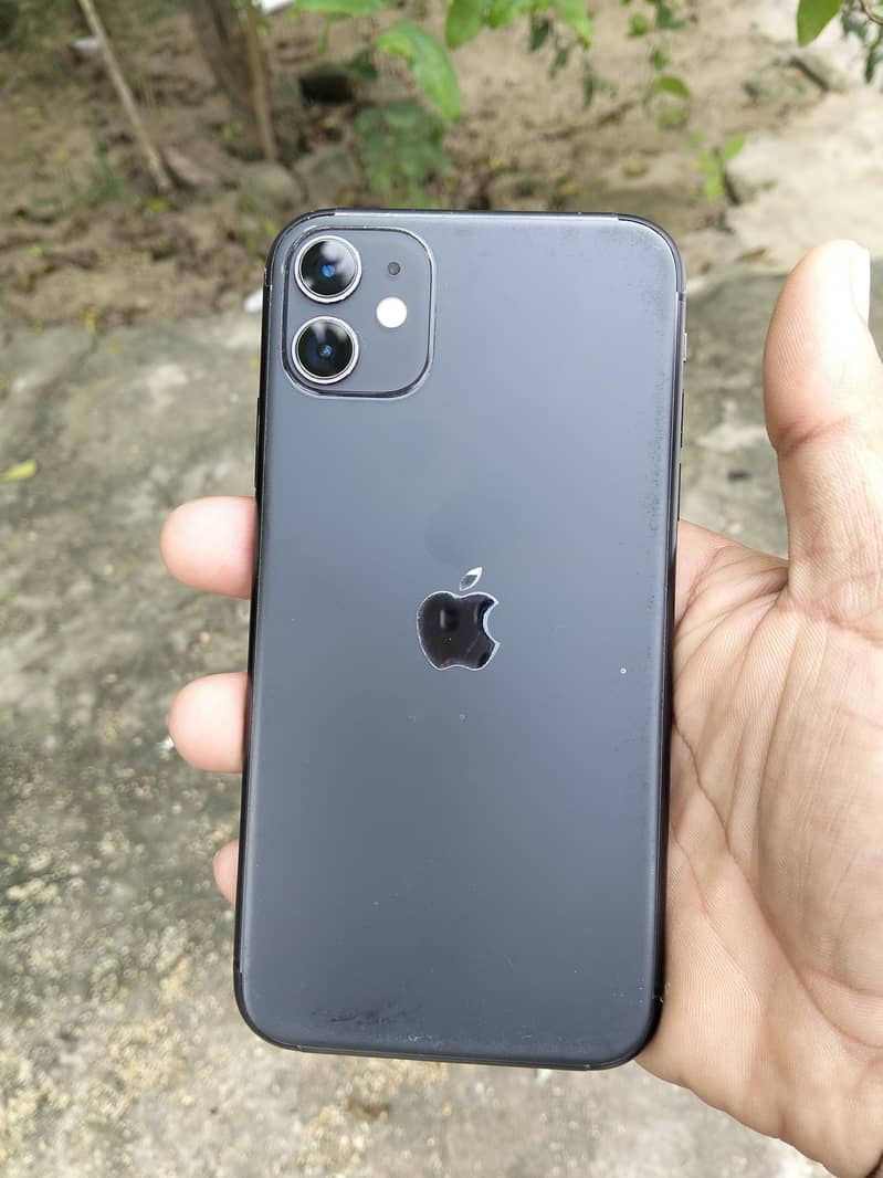 Apple iPhone 11 4