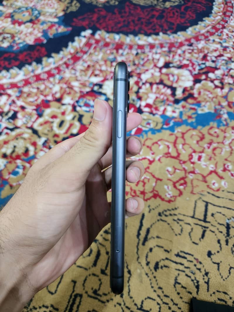 Apple iPhone 11 6