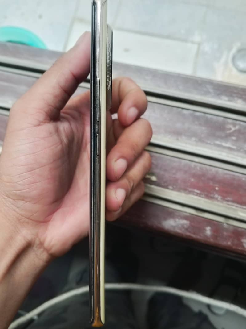 Tecno CAMON 30S 5