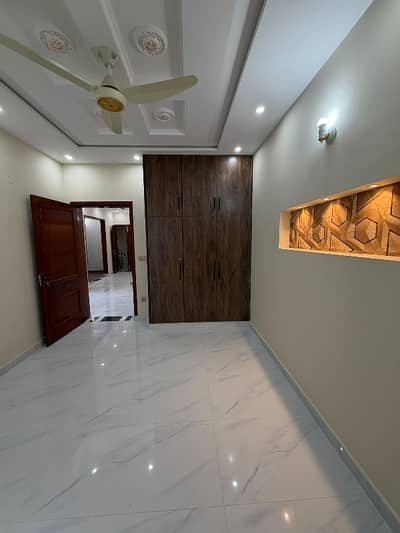 8 Marla Lower Portion Available For Rent