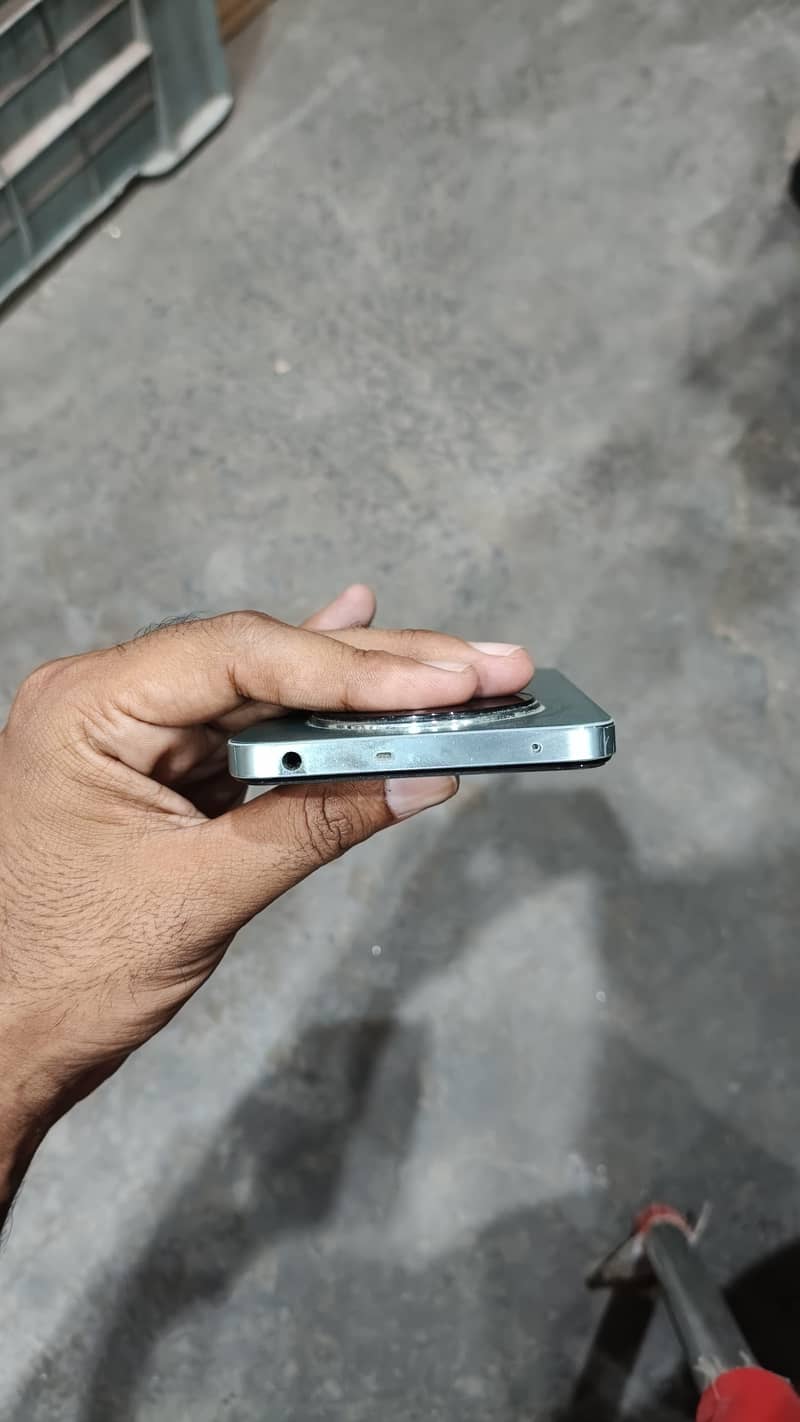 Realme 12 Plus 4