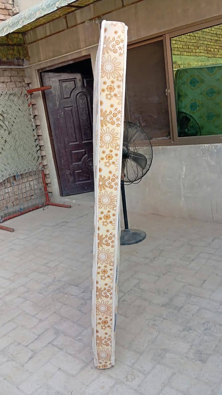 mattress 0