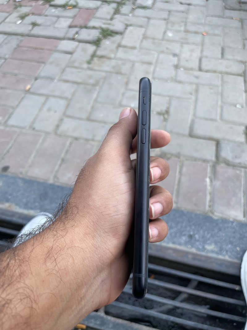 Apple iPhone XR 2