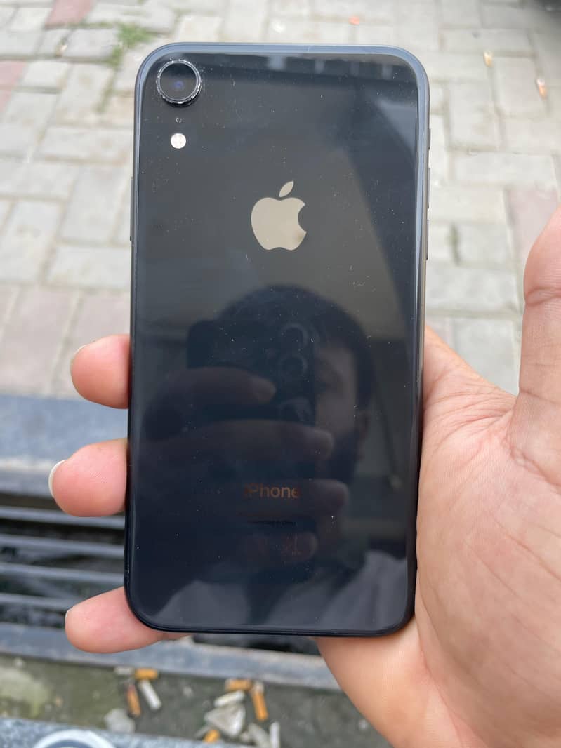 Apple iPhone XR 8