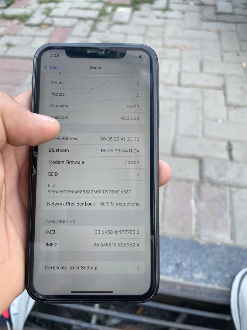 Apple iPhone XR 9