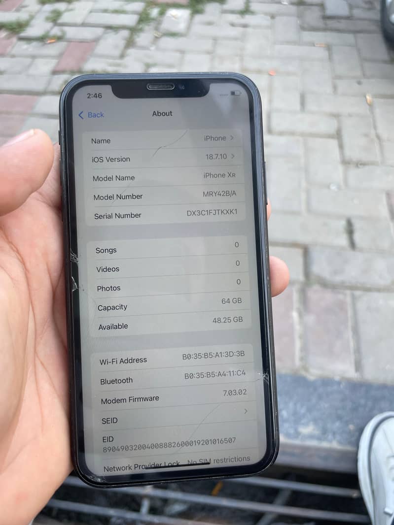 Apple iPhone XR 10