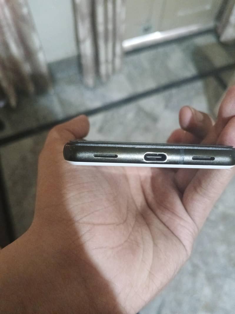 Google Pixel 6a 3