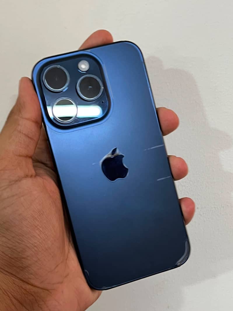 Apple iPhone 15 Pro 0