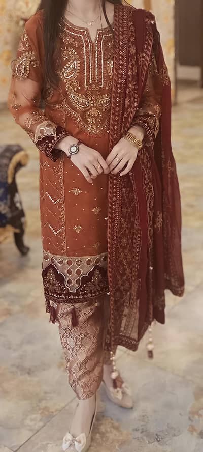 DRESS WITH VELVET PATCH