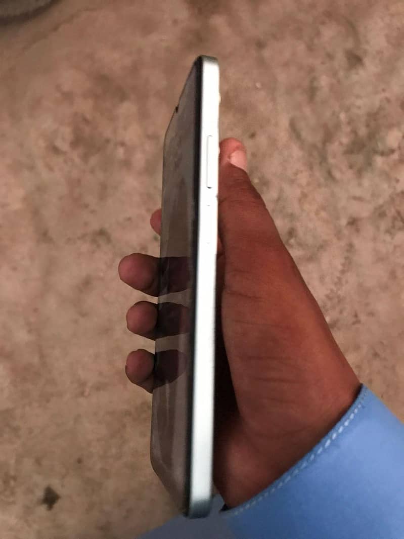 Realme Note 60x 3