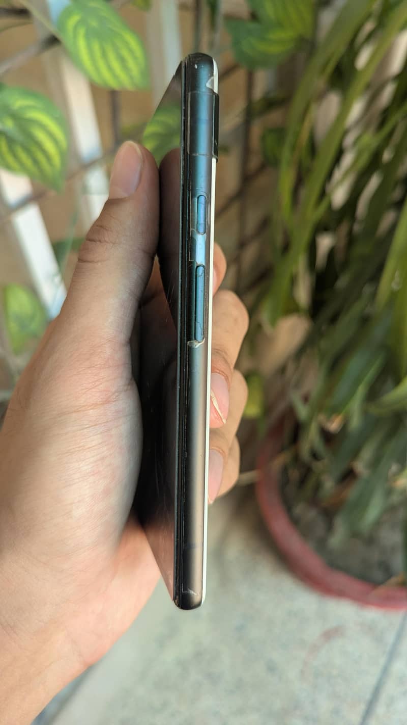 Google Pixel 6a (Read add) 4