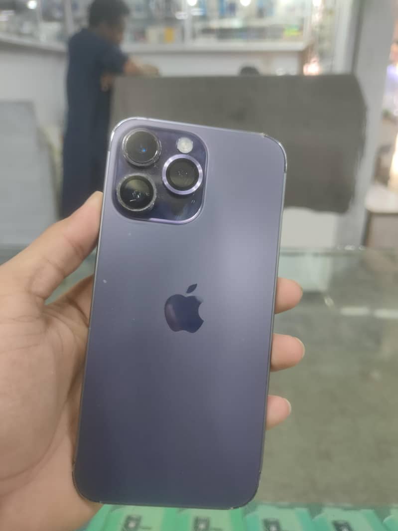 Apple iPhone 14 Pro Max 4