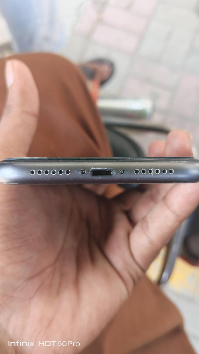 Apple iPhone 11 2