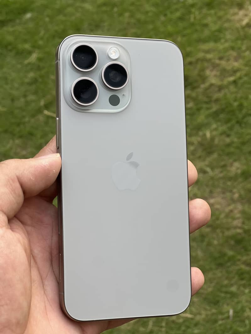 Iphone 15 pro max 0