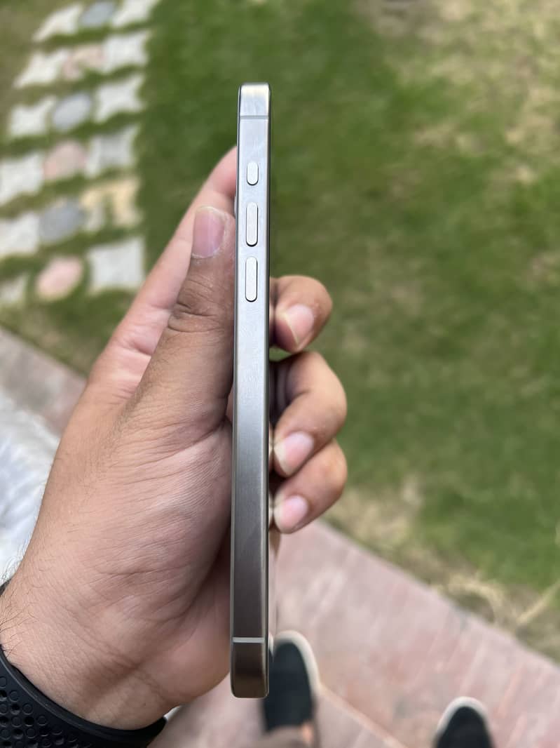 Iphone 15 pro max 2