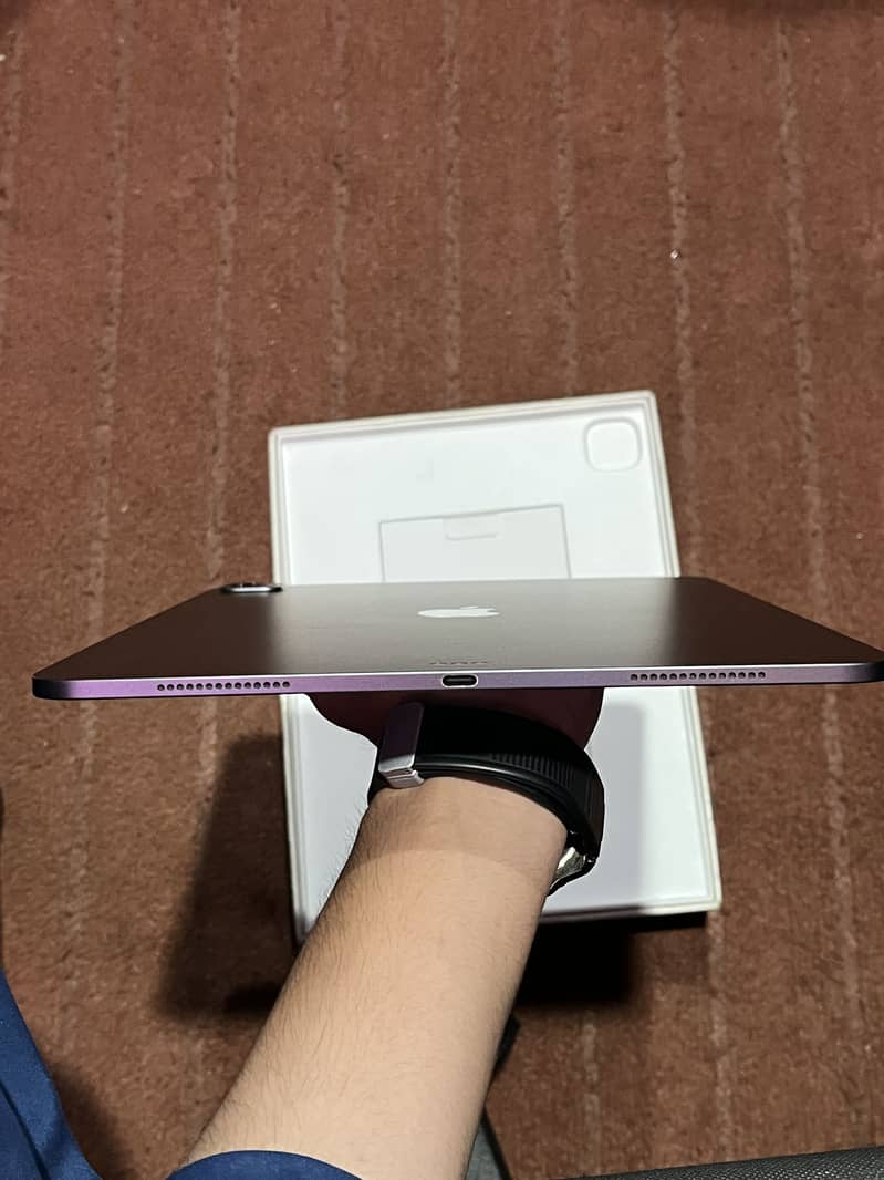 Ipad m4 12.9 inch 2