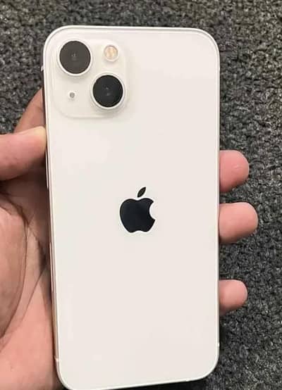 Apple iPhone 13