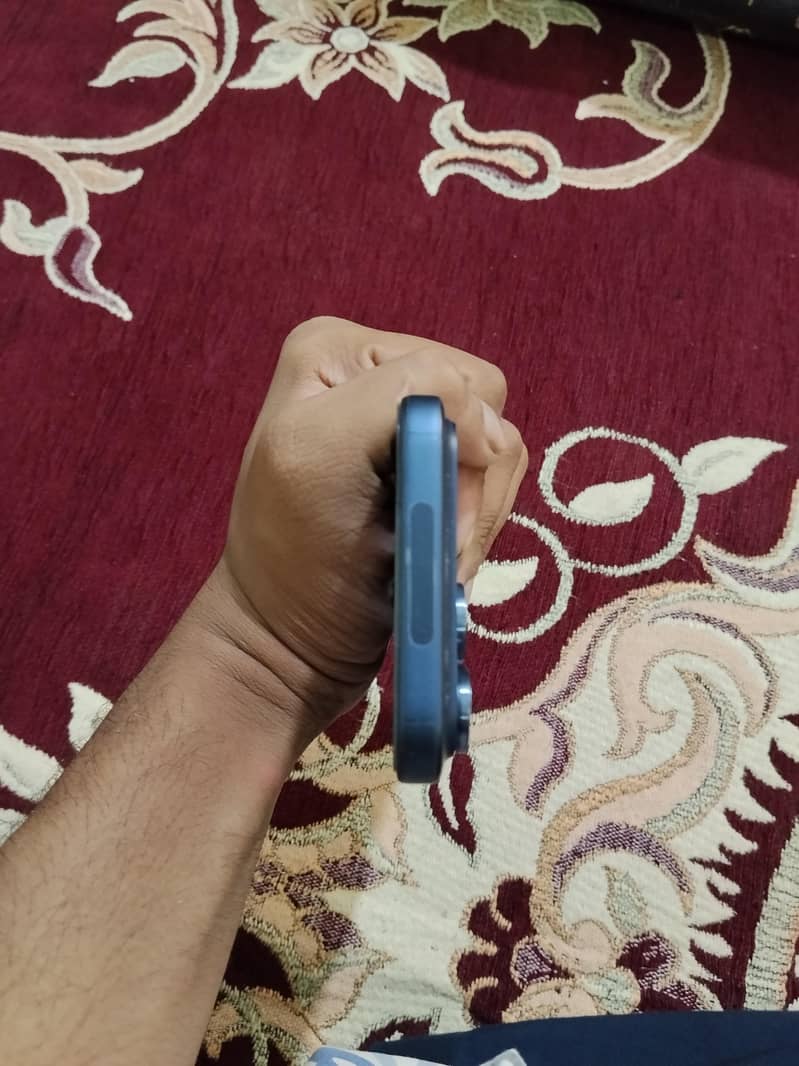 Apple iPhone 17 Pro Max 2