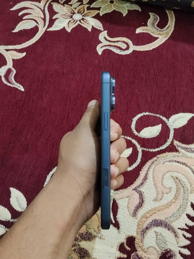 Apple iPhone 17 Pro Max 3