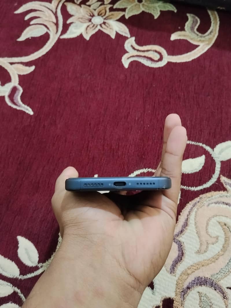 Apple iPhone 17 Pro Max 4