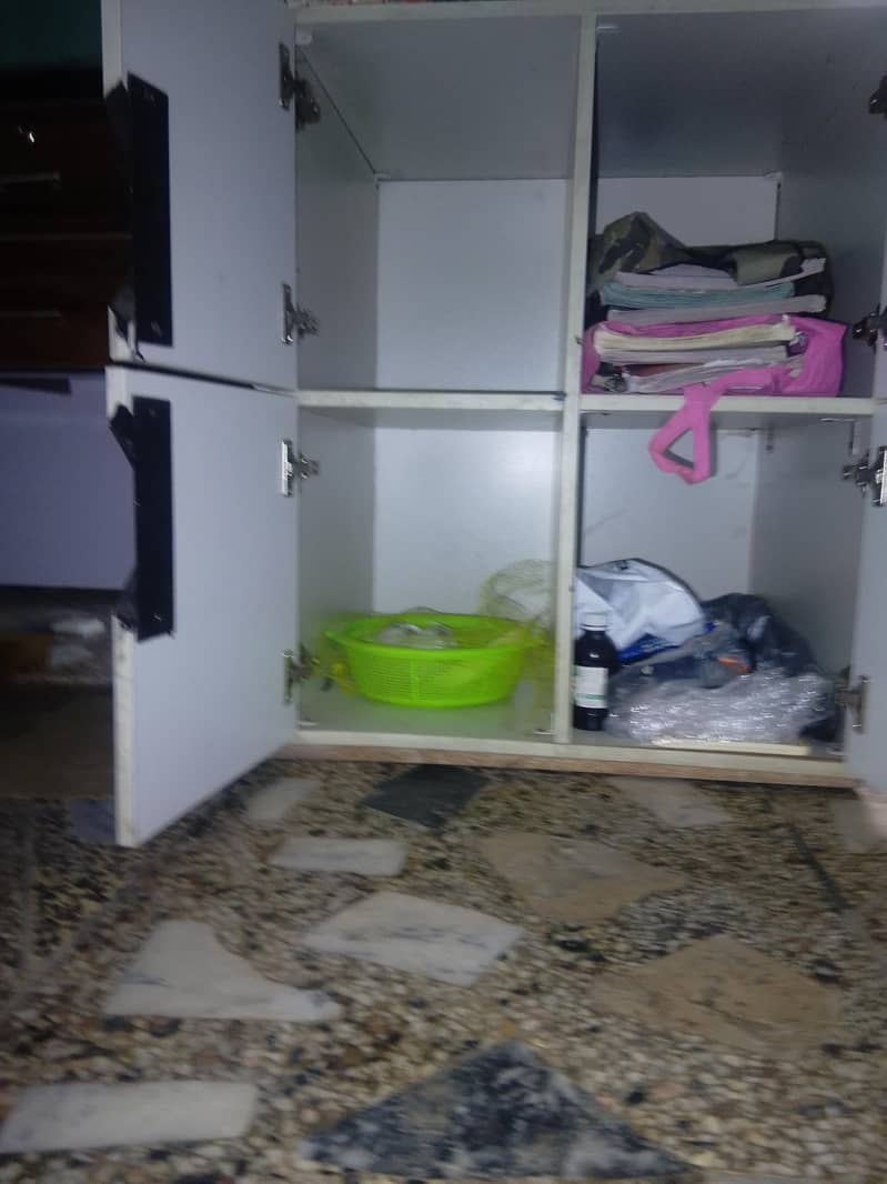 mini Almari 1