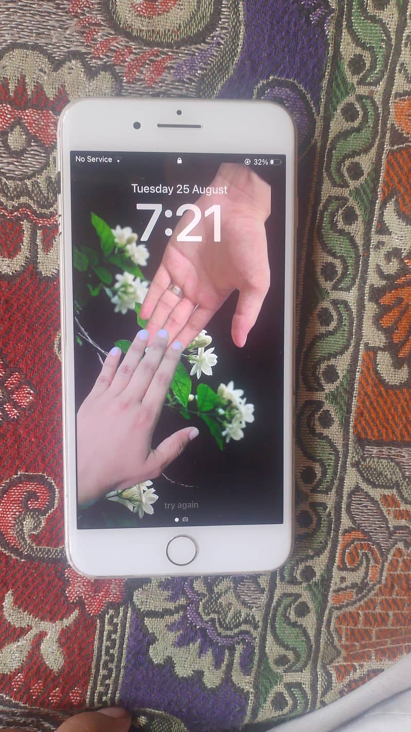 Apple iPhone 8 Plus 2