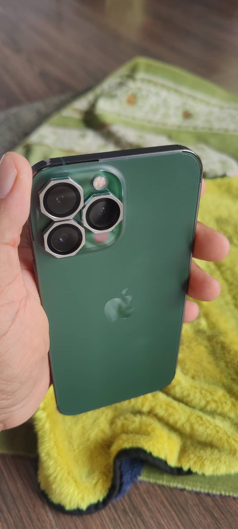 Apple iPhone 13 Pro Max 1