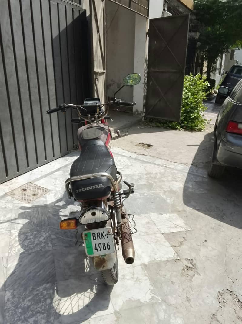03018702136 1