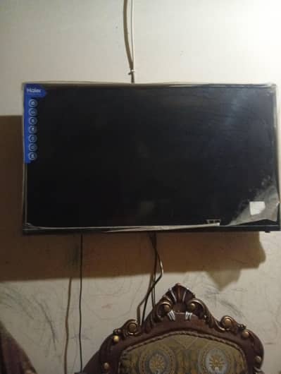 40 LCD
