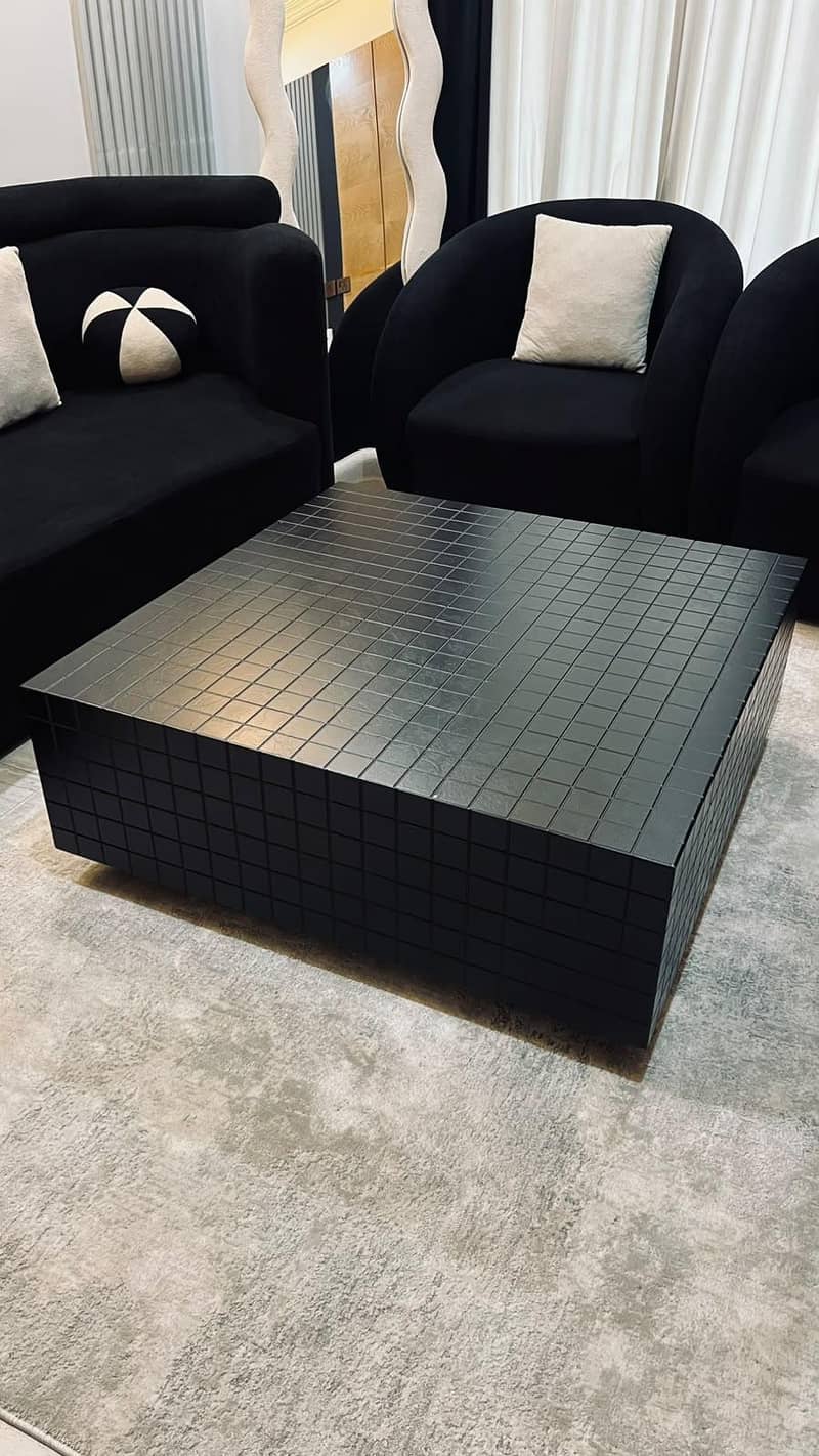 Center Table 0