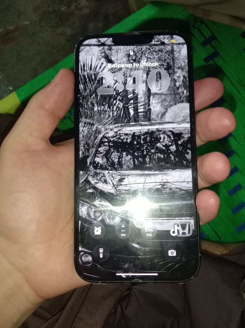 Apple iPhone 13 Pro Max 2
