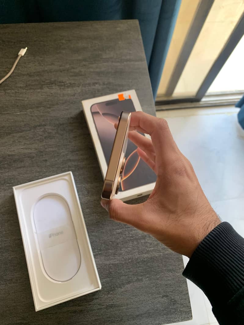 Apple iPhone 16 Pro Max 5