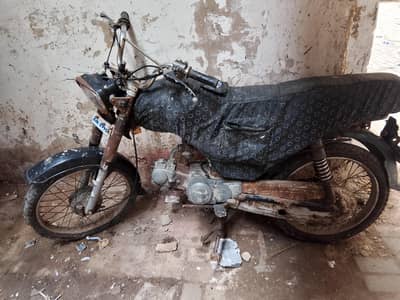 Unique 70CC black 2014 Karachi No