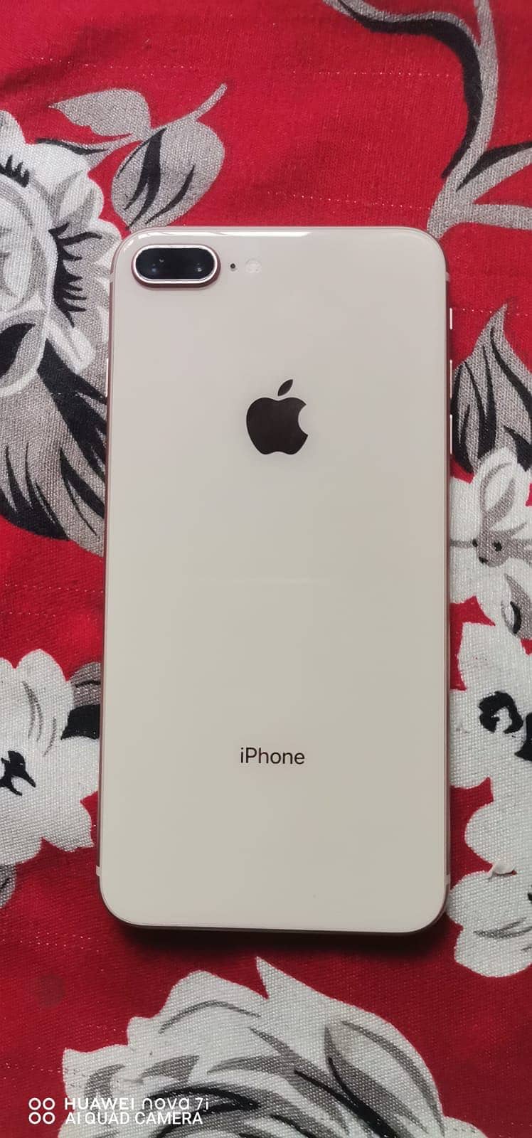 Apple iPhone 8 Plus 3