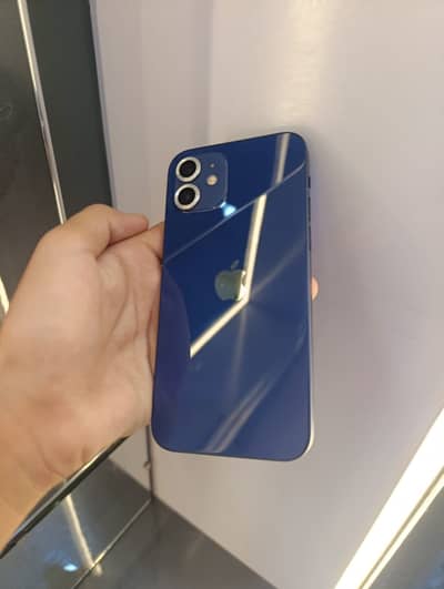 Apple iPhone 12