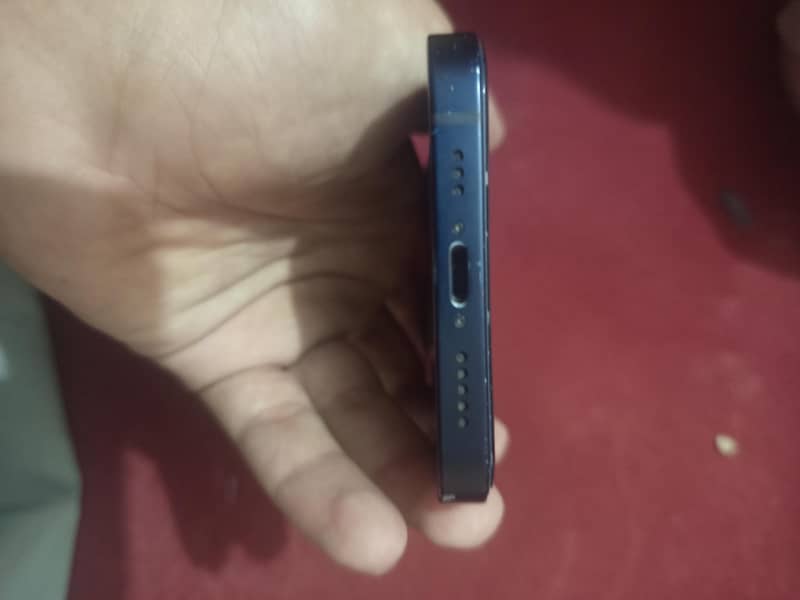 Apple iPhone 12 2
