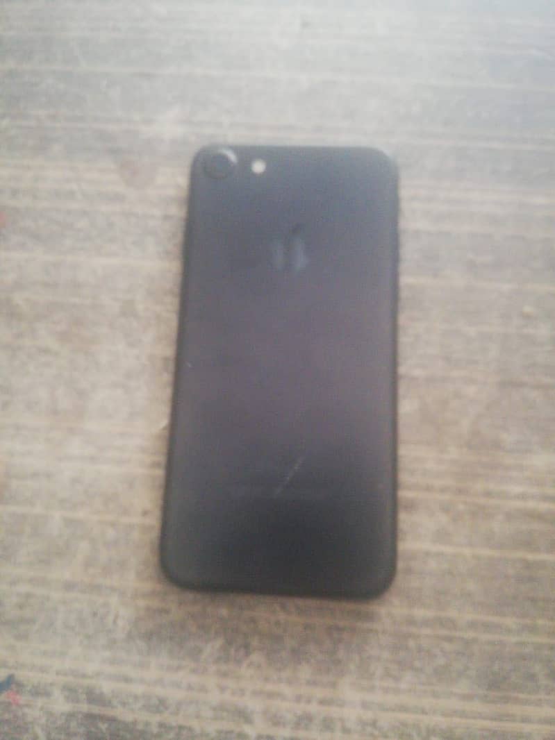 Apple iPhone 7 Plus 1