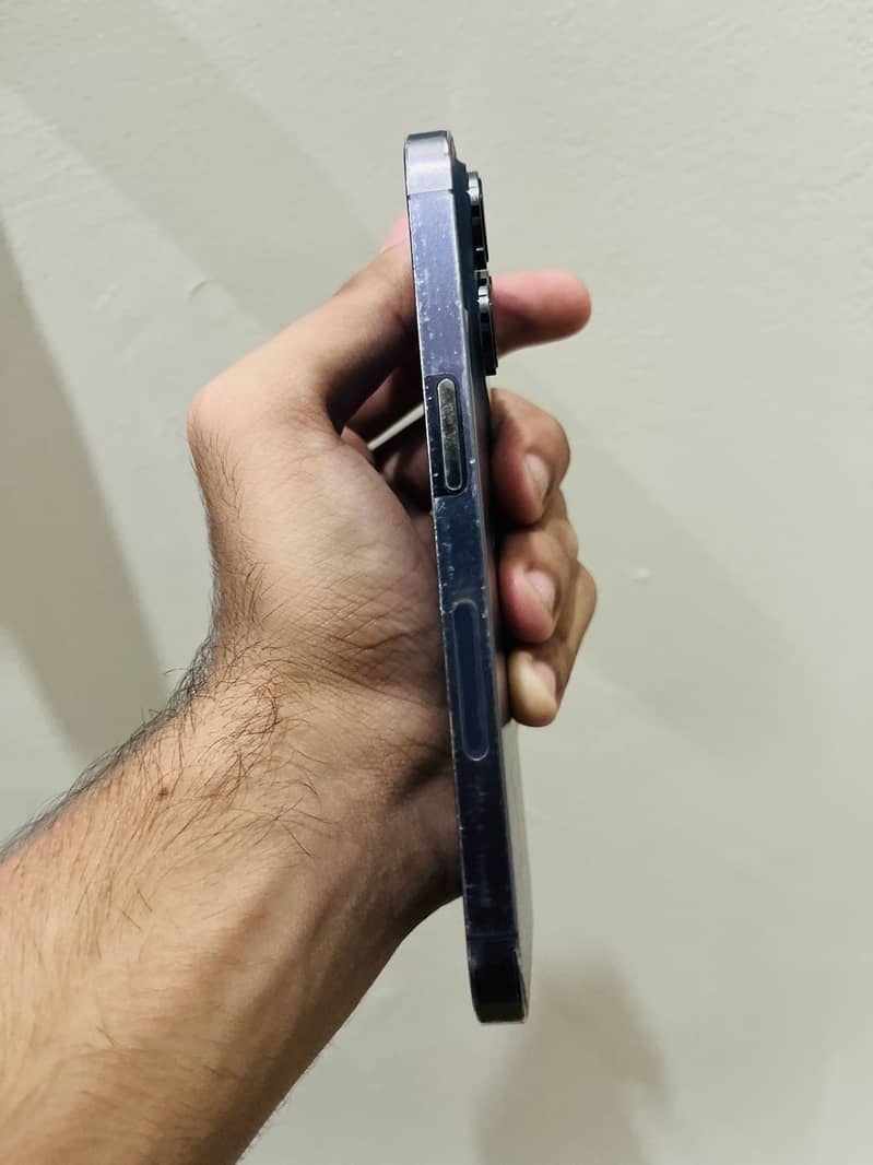 Apple iPhone 14 Pro 1