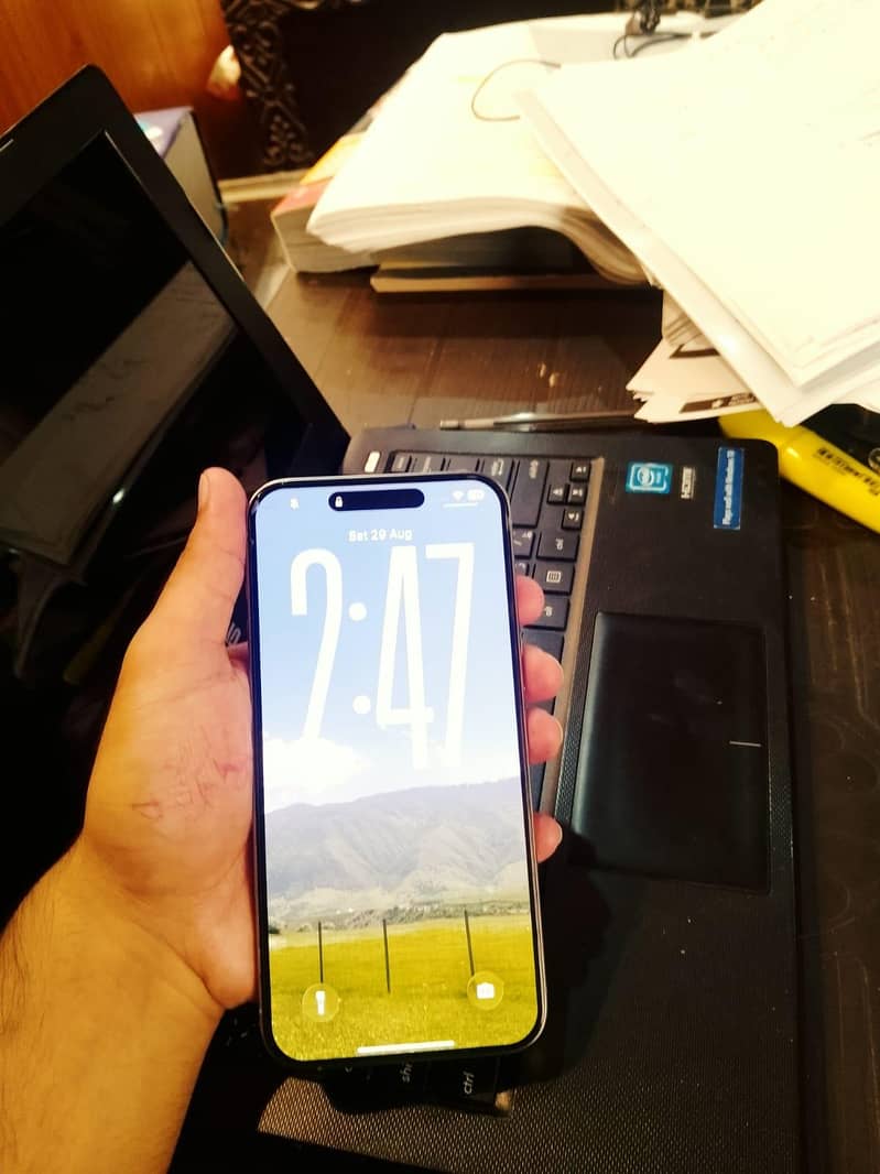 Apple iPhone 15 Pro Max 1