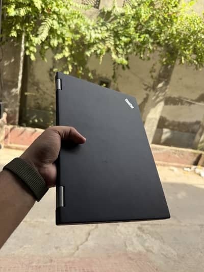 Lenovo x380 2. in. 1 | i5 8th | 8gb 256 ssd | 4k tuch with pencil