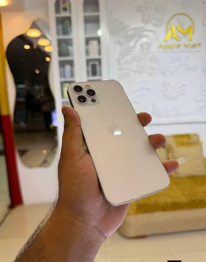 Apple iPhone 12 Pro 1