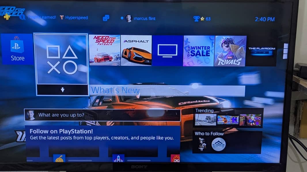 PS4 Console with Two Controllers + 3 games 1