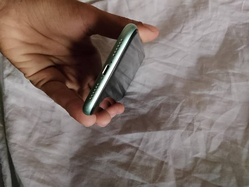 Apple iPhone 11 1