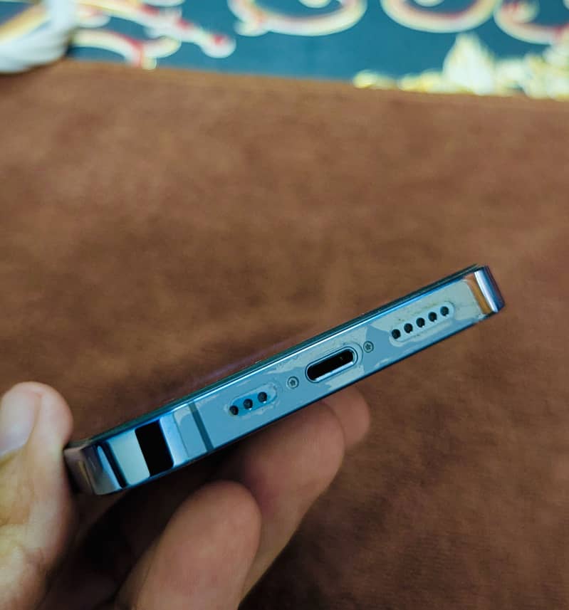 Apple iPhone 13 Pro 3