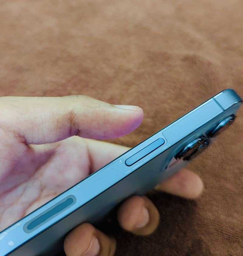 Apple iPhone 13 Pro 4